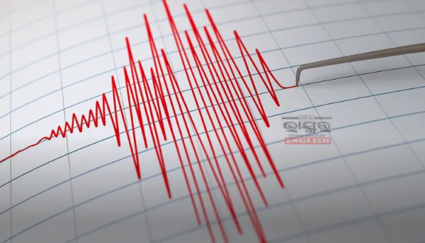 Powerful 7.6 Quake Rattles Indonesia, Tsunami Alerts Issued