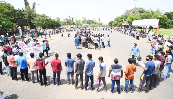 పూర్తిస్థాయిలో ఉద్యోగ క్యాలెండర్ ప్రకటించాలి: డివైఎఫ్ఐ డిమాండ్