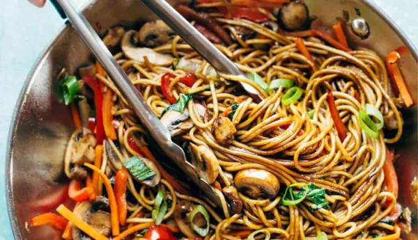 Prepare this easy to make Chinese noodles at home, will taste extremely tasty