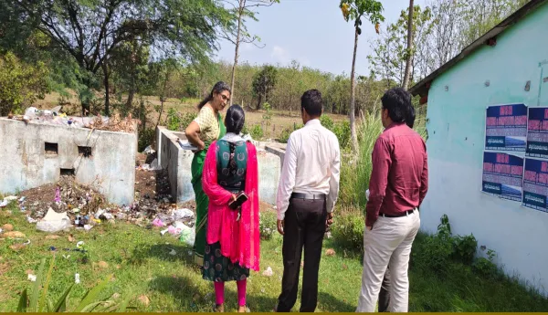 ఓబలయ్యపాలెంలో `చెత్త నుండి సంపద ' కార్యక్రమాల పరిశీలన