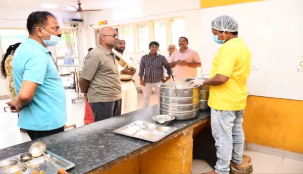 స్వచ్ఛతకు సహకరించకపోతే జరిమానాలు, ట్రేడ్ లైసెన్స్ రద్దు ..