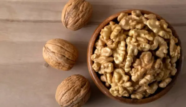 9 Amazing Health Benefits Of Walnuts