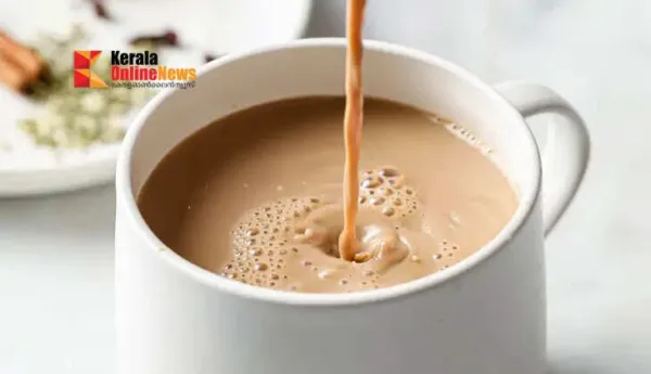 ചായയുടെ രുചി കൂട്ടാൻ പഞ്ചസാരയും പാലും ചേര്‍ക്കേണ്ടത് എപ്പോള്‍? ഒന്ന് പരിശോധിച്ച്‌ നോക്കിയാലോ?