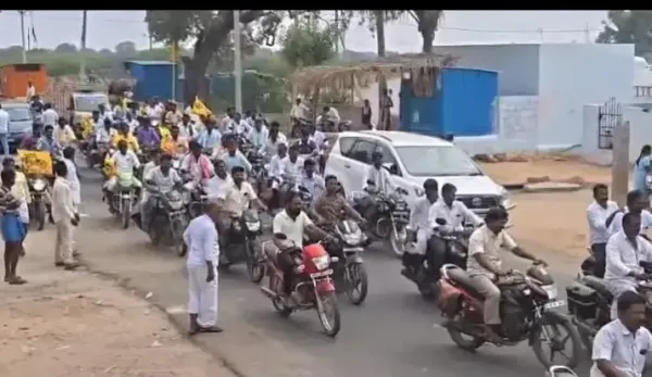 ఘనంగా తెలుగుదేశం పార్టీ 44వ ఆవిర్భావ దినోత్సవం: రాయదుర్గంలో భారీ బైక్ ర్యాలీ