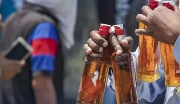 కల్తీ మద్యం తాగి 12 మంది మృతి