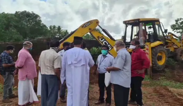 തിരുവനന്തപുരത്ത് കോവിഡ് ബാധിച്ച് മരിച്ച വൈദികന്റെ സംസ്കാരം അനിശ്ചിതത്വത്തില്