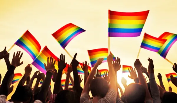 କିନ୍ନରଙ୍କ ଅଧିକାରକୁ ପାହାରେ