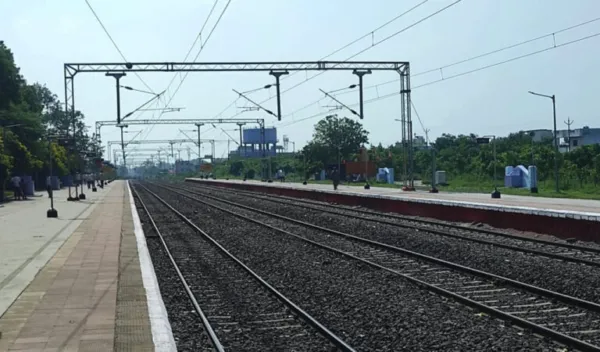 Telangana govt, SCR hold key meeting on railway infrastructure projects