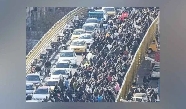 Deadly protests sweep Iran amid deepening economic crisis