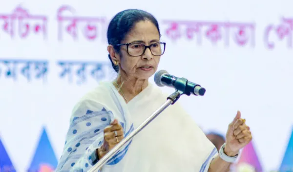 Mamata Banerjee slams EC over officer reshuffle, calls it 'political interference'