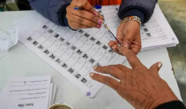 Robust voter turnout till 5 PM, 90 pc in Bengal and 82 pc in TN​