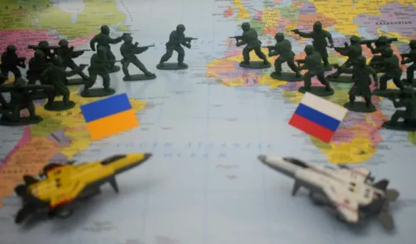 Why do leaders go to war when it could damage their own people too?