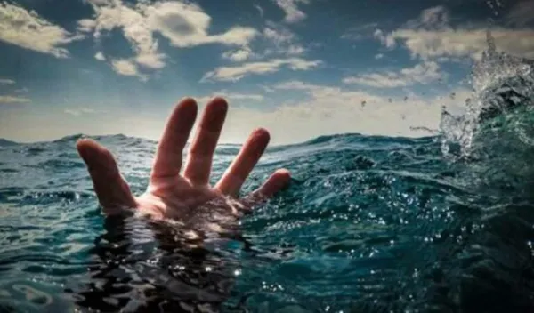 Auto driver drowns in Godavari while escaping from a gambling den in Mancherial