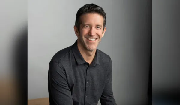 Apple announces leadership transition: Tim Cook to step down, John Ternus to take over