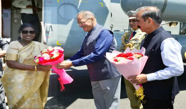 राष्ट्रपति द्रौपदी मुर्मू पहुंचीं शिमला, अटल टनल रोहतांग व पालमपुर का भी करेंगी दौरा