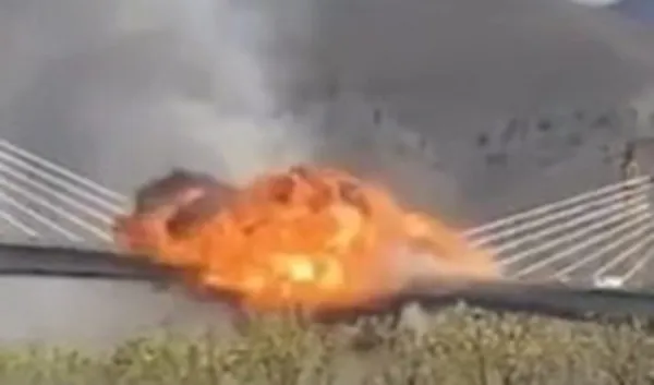 ಅಮೆರಿಕದ ಮಾರಕ ದಾಳಿಗೆ ಇರಾನ್‌ ನ ಅತೀ ದೊಡ್ಡ ಸೇತುವೆ ಕುಸಿತ!