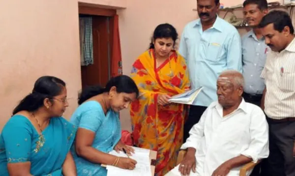 TEACHERS: ಪಾಠ, ಪರೀಕ್ಷೆ ನಡುವೆ ಈಗ ಜನಗಣತಿ ಜವಾಬ್ದಾರಿ- ರಜೆ ಇಲ್ಲದೆ ಶಿಕ್ಷಕರು ಕಂಗಾಲು