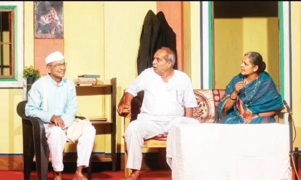 Ramesh Narvekar : हौशी नाट्यवेडा रमेश नार्वेकर