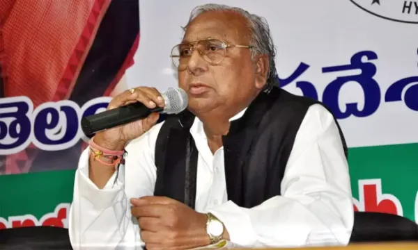 బీజేపీకి దేశంలో ఎన్నికలు తప్ప .. కరోనా ఇబ్బందులు పట్టవా: వీహెచ్