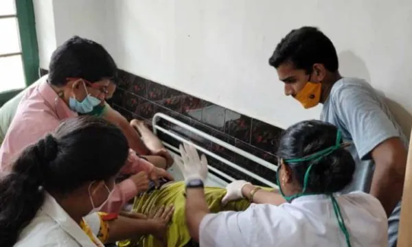 ಕುಮಟಾ: ಈಜಲು ತೆರಳಿದ್ದ ಯುವಕ ಅಸ್ವಸ್ಥ