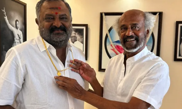 "25 வருஷம் கழிச்சு படையப்பா செய்த மேஜிக்!".. சம்பளத்தை தாண்டி தயாரிப்பாளருக்கு ரஜினி கொடுத்த செம சர்ப்ரைஸ்..!!