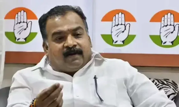 தமிழ்நாட்டை பின்வாசல் வழியாக கோட்டைக்குள் நுழைய முயலும் கோட்சேவின் வாரிசுகளிடம் தமிழ்நாட்டை காப்போம் - மாணிக்கம் தாகூர்..!