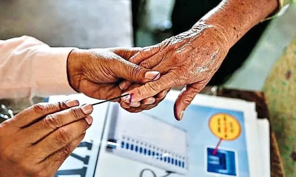 Home voting service begins in Kasaragod district for elderly and disabled voters