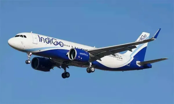 விமானத்தில் பெண்ணுக்கு திடீர் மயக்கம்... ராய்ப்பூரில் விமானம் அவசர அவசரமாக தரையிறக்கம்!