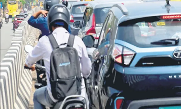Traffic congestion reported after closure of Peenya flyover in Bengaluru