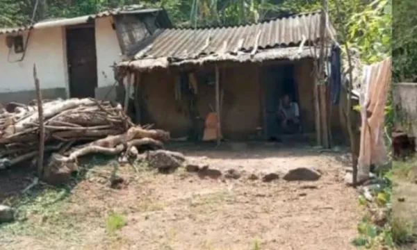 ୧୦ ବର୍ଷ ଧରି ବସତି ସ୍ଥାପନ କରିଥିବା ଉପଲଡାର ଶବର ବସ୍ତିକୁ ଗଜପତି ପ୍ରଶାସନ ହଟେଇବା ଉଦ୍ୟମର ପ୍ରତିବାଦ