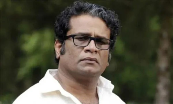 അഹങ്കാരികളോട് കേരള ജനത പറയുന്നു, കടക്ക് പുറത്ത് അഭിവാദ്യങ്ങള്; ഹരീഷ് പേരടി