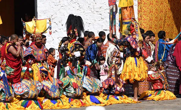 भूटान का पारो फेस्टिवल संस्कृति आस्था और रंगों का अद्भुत उत्सव..