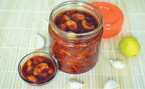 கிச்சன் கீர்த்தனா: பூண்டு ஊறுகாய்
