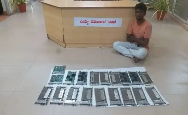 ಕೆಲಸದಿಂದ ತೆಗೆದ ಮೊಬೈಲ್ ಕಂಪನಿಯ ಚಿಪ್ ಕದ್ದ ಐಟಿಐ ಪದವೀಧರ!