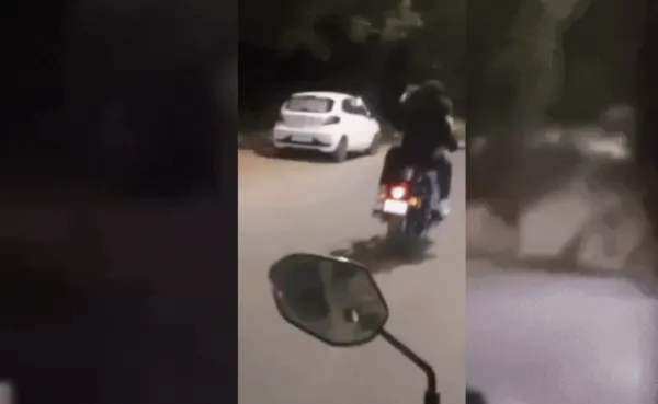 VIDEO: વડોદરામાં ચાલુ બાઈકે કપલનો રોમાન્સ, યુવતીને બુલેટની ટાંકી પર બેસાડી રીલ બનાવી