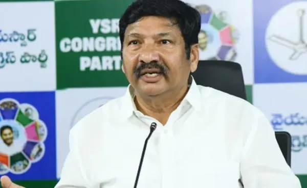 సీఎంపై అనుచిత వ్యాఖ్యలు.. జోగి రమేశ్‌కు పోలీసుల నోటీసులు