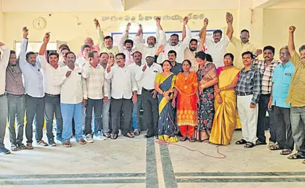 ఉపాధ్యాయ సమస్యలపై ఐక్యపోరాటం