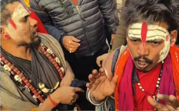 बाबाओं के गाल और सिर पर डंडे बरसाए' गए फिर नाले में जा गिरे वो' दौड़ा-दौड़कर मारा गया