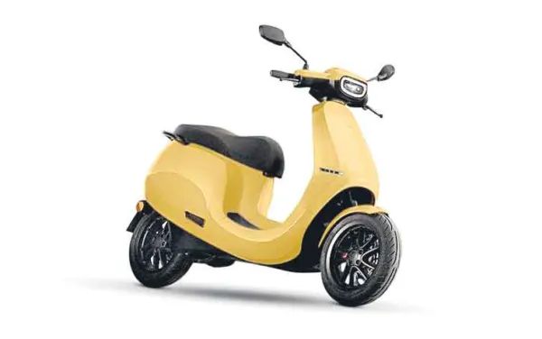 ఓలా ఎస్1కు తొలిరోజు విశేష స్పందన