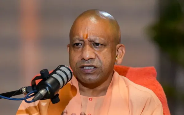 मुख्यमंत्री योगींना 'डकैत' संबोधल्याप्रकरणी सपा नेत्याविरोधात गुन्हा