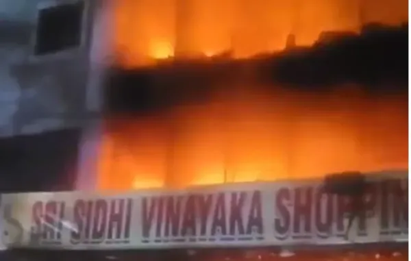 రాజేంద్రనగర్‌లో భారీ అగ్నిప్రమాదం