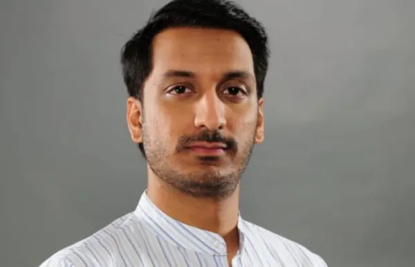 माझ्यासाठी नकळतपणे व्हीएसआर कंपनीचे विमान बुक झाले, पार्थ पवार यांची सारवासारव