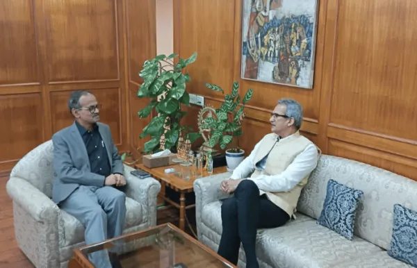 विमा कंपन्यांतील थेट भरतीत मराठी उमेदवारांना प्राधान्य द्या, शिवसेनेची भारतीय आयुर्विमा महामंडळाकडे मागणी