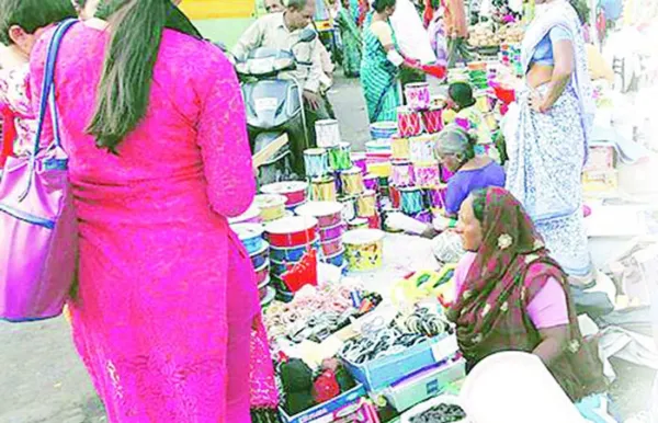 बांगलादेशींना हद्दपार करण्यासाठी तोडगा, फेरीवाल्यांना क्यूआर कोडचे ओळखपत्र