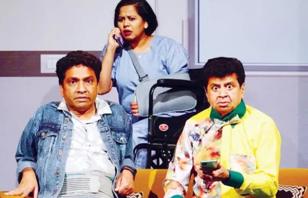 पडद्याआडून - 'ए भाऊ, डोकं नको खाऊ!!' दमदार संकल्पनेचं सैलसर सादरीकरण