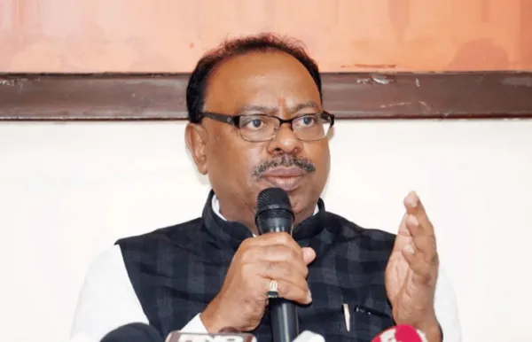 शेतजमीन दहा दिवसांत ऑनलाईन 'एनए' होणार