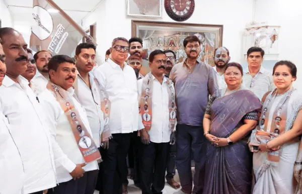 मीरा-भाईंदरमध्ये शिंदे गटाला खिंडार, शेकडो कार्यकर्त्यांचा शिवसेनेत प्रवेश