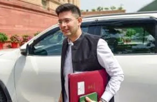 "राघव चड्ढा कॉम्प्रोमाइजड हैं"-भगवंत मान, 'सॉफ्ट PR बंद करो, BJP से सवाल करो'- AAP का राघव चड्ढा को जवाब