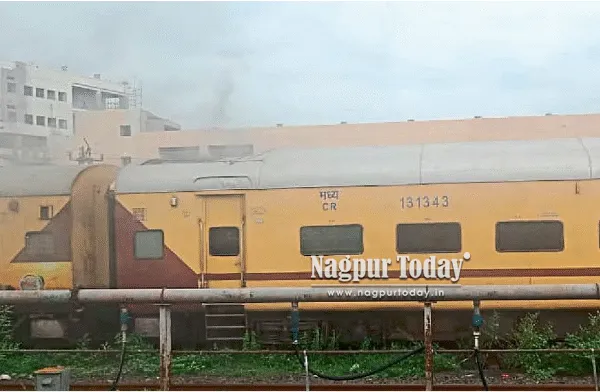 Panic at Nagpur Railway Station as AC coach catches fire