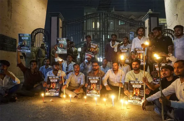 نیٹ کی ایک طالبہ کا جذباتی خط!ڈیئراین ٹی اے سوری توکہو،کیا لاکھوں طلبہ اس ایک لفظ کےبھی حقدار نہیں